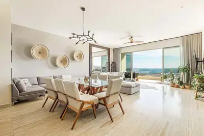 Image de Sea view Apartment in Vista Vela 1 close by Costco.