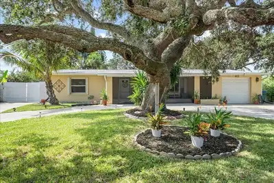 Image de Coastal Chic House in Cocoa Beach w/Private Yard - Walk to Beach, Pier & Ron-Jon