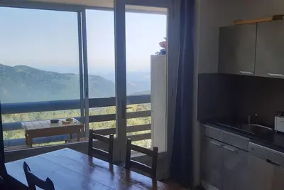 Image de A louer studio aux pieds des pistes aux Monts D'Olmes, 4\/5 personnes. 29 m2.