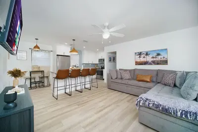 Image de This house is a 3 bedroom(s), 1. 5 bathrooms, located in Jacksonville, Fl.