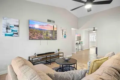 Image de Sahuaro Villa with Pool + Great Location