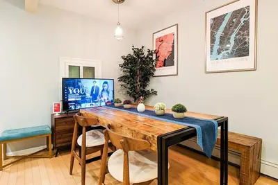 Image de Furnished 2b&1b in Jc. 1 min walk to Grove St Path, mins to Manhattan Ny by Path