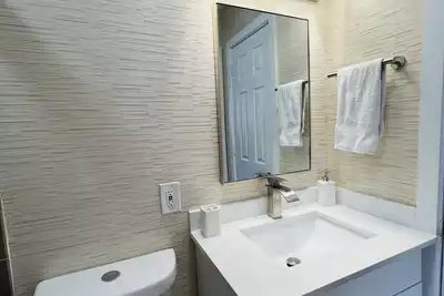 Image de Private Tropical Oasis 10 minutes from Hard Rock Stadium