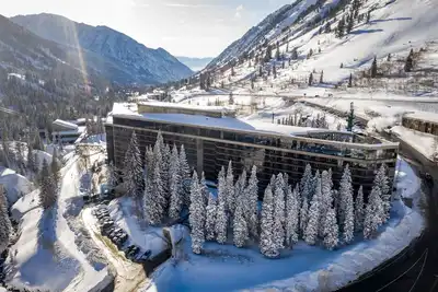 Image de Luxury unit - Snowbird Cliff Lodge: Ski on\/off, heated lockers, World Class Spa.