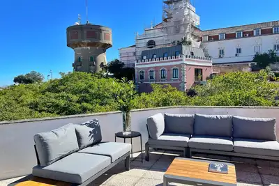 Image de 1 Bed Penthouse with Magnificent 360 Lisbon Views