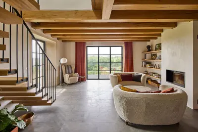 Image de Une ferme au design moderne impeccable