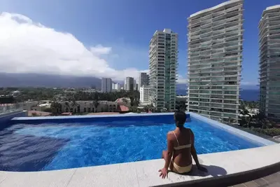 Image de Steps To Beach, Private Patio, Rooftop Pools!