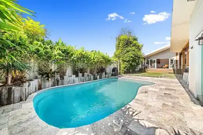 Image de Luxury Family Beach House with heated Pool