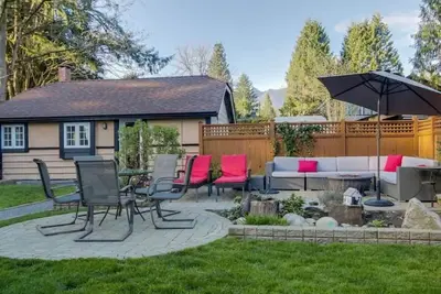 Image de Beautiful Private Coach House in North Vancouver
