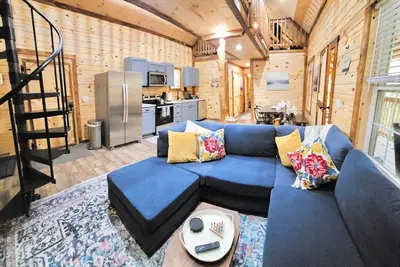 Image de Hot Tub (Private)| Dogs Ok | FirePit | Muir Valley | Hiking | Climbing