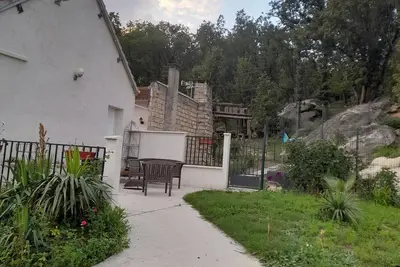 Image de Duplex Rez De Jardin de 41 m² avec 2 chambres, terrasse et parking