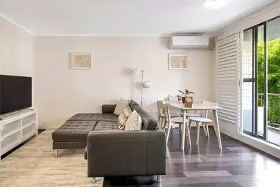 Image de Chic Surry Hills Style Balcony Abode