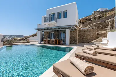 Carpe Diem Villa Ii, Private Infinity Heated Pool!