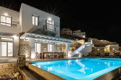 Carpe Diem Villa Iii, Private Infinity Heated Pool!