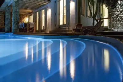 DreamLike Villa 2, Private Infinity Pool!