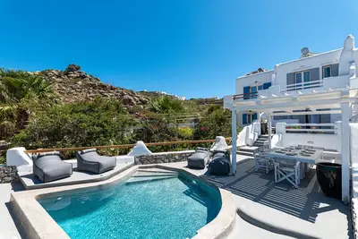 9 Muses Villa Melpomeni, 3br, Private small pool!