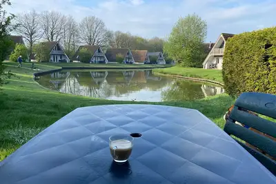 Image de Relaxen in Mooi Vakantiehuis aan Visvijver! Huisdieren Welkom