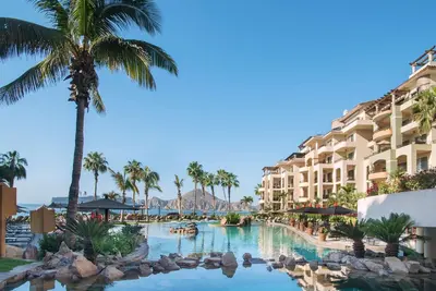 Image de This is perfect for Bisbee Fishing Tournament in October. It is a full suite.