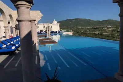 Image de Christmas in a Luxurious Villa at Hacienda Encantada Resort Residences