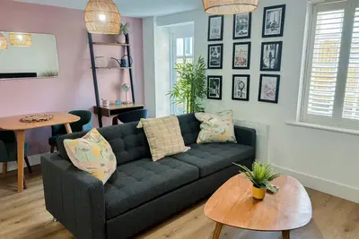 Image de Appartement-Confort-Vue sur Jardin-Salle de bain privée séparée-Regency Court