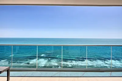 Image de New toVrbo Pristine Oceanfront 2b condo @ Encantame Towers on Beach!