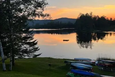 Image de Cozy Lake Cabin Kayak White Mountains Firepit bbq Fish Ski Santas Village Hike