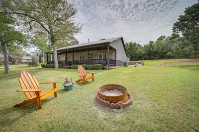 Image de Cozy Checotah Retreat w\/ Deck Near Eufaula Lake