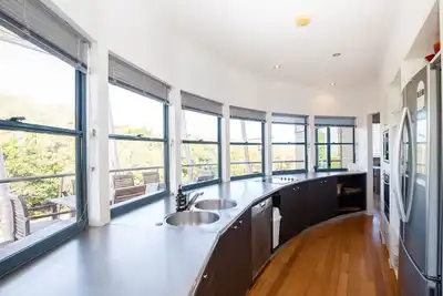Image de Saltwater 1 - Spacious three level apartment with ocean views