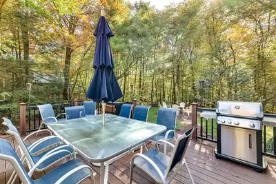 Image de Pocono Pines Gem w/ Fire Pit & On-Site Creek!