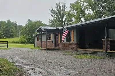 Image de Cozy home for 6 in the Cherokee National Forest. Easy access for motorcycles!