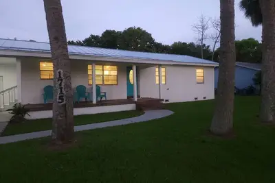 Image de New Clean 4-bed Home near airport and Beach! ! !