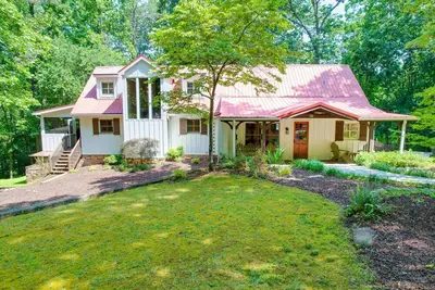 Image de Private Farmhouse on 5 Secluded Acres