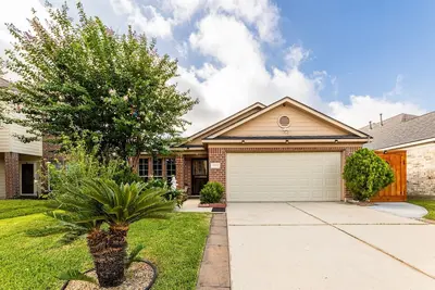 Image de A Charming & beautiful 3 Bhk house, in Humble suburb of Houston.