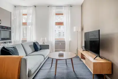 Image de Clean Steglitz 1br, nr Schlossstraße, by Blueground