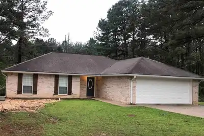 Image de Southern Charm 3b\/2b Brick home