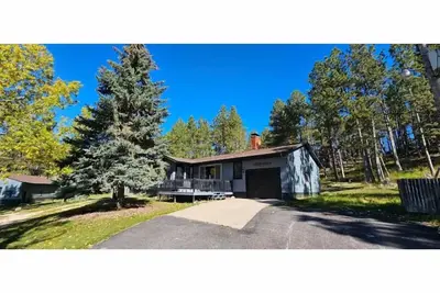 Image de Wind Dance Lodge w/ Hot Tub Large Shop garage