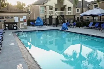 Image de 3 Convenient Units w/ Full Kitchen! 14-minute walk to Louisiana State University