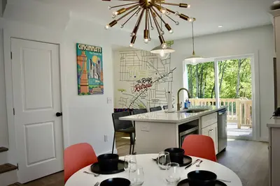 Image de The Ridge Retreat - Walkable and Hgtv designed!