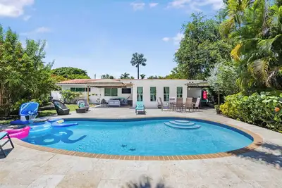 Image de Family-Friendly Biscayne Park Home W Private Pool