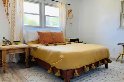 Image de Executive Home 3bdr Hot Tub Trail Mill Fire Pit Western Chic! Pets welcome