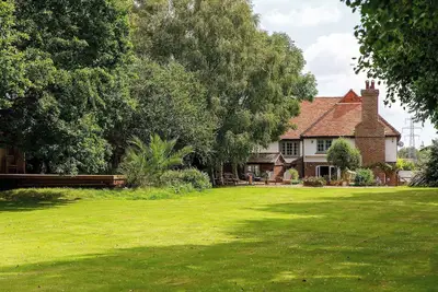 Image de Tranquil Luxe in Country Cottage