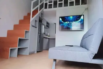 Image de Lovely Loft Apartment  air-condioned for 2 px