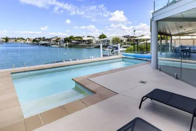 Image de Island Paradise on the Canal