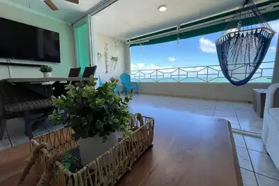 Image de Véritable oasis en bord de mer avec une vue imprenable # Life!
