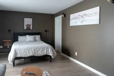 Image de Condo d'une chambre près de l'avenue Whyte