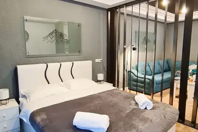 Image de Cozy ski resort apartment w\/ski-to-door facility only 100m to gondola lift