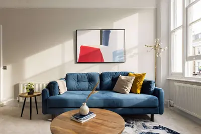 Image de Chic & Light-filled Earls Court Flat near Tube