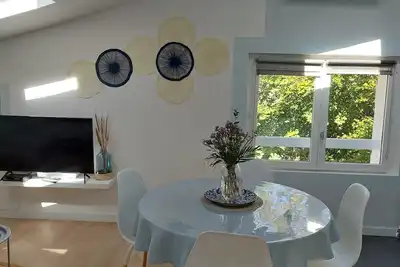 Image de La campagne à la mer : T3 à l'étage d'1 maison provençale avec grand extérieur
