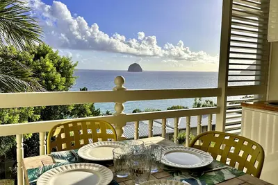 Image de Jungle Diamond, studio, piscine, vue mer,