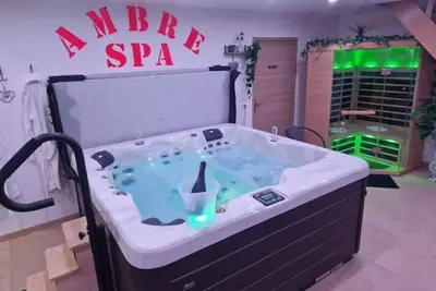 Image de Maison de 80 M2, Spa et Jacuzzi